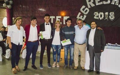 LA ESCUELA DE EDUCACION TECNICA N°1 DESPIDIO A SUS EGRESADOS Y DISTINGUIO AL INTENDENTE POR SU APOYO