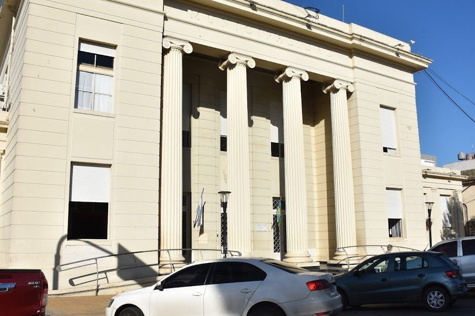 EL MUNICIPIO DEPOSITÓ HOY (MIÉRCOLES) LOS SALARIOS PARA TODO EL PERSONAL Y EL PREMIO POR EL DÍA DEL EMPLEADO MUNICIPAL