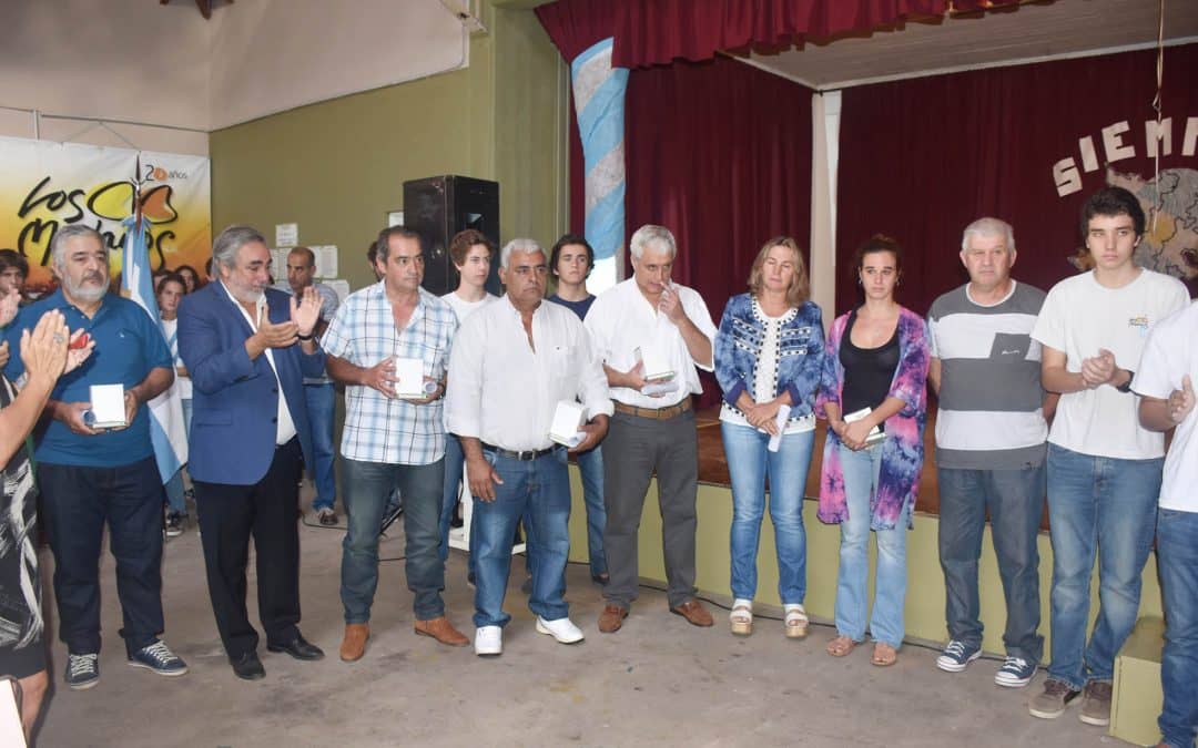 PROFUNDO Y EMOTIVO RECONOCIMIENTO A LOS VETERANOS Y CAIDOS EN LA GUERRA DE MALVINAS