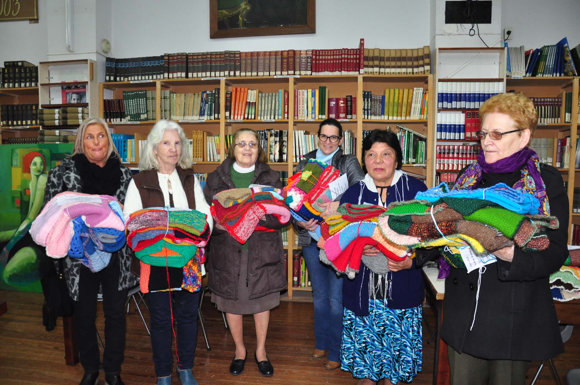 Entregaron las mantas realizadas por Encuentro Tejido Solidario