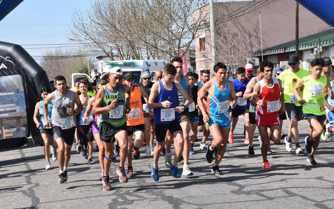 PAOLA GRIFFA, EN DAMAS, Y OSVALDO BARRETO, EN CABALLEROS, GANARON EL MARATÓN HOMENAJE A RAÚL GONZÁLEZ