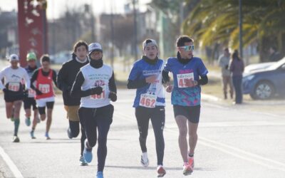 LOS ATLETAS SEBASTIÁN GARBALENA Y DAIANA ALBERCA, GANADORES EN LOS 21 K DE LA MEDIA MARATÓN