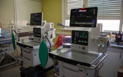 INVERSIÓN EN SALUD Y TECNOLOGÍA: EL MUNICIPIO INCORPORÓ DOS MODERNAS MESAS DE ANESTESIA PARA LOS QUIRÓFANOS DEL HOSPITAL “PEDRO T. ORELLANA”