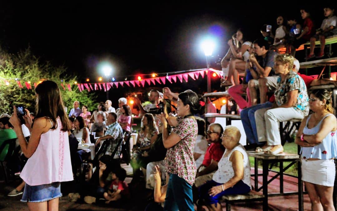 SABADO AL COMPAS DEL TANGO: SEMINARIO POR LA TARDE Y POR LA NOCHE MILONGA Y EXHIBICION EN PLAZA ITALIA