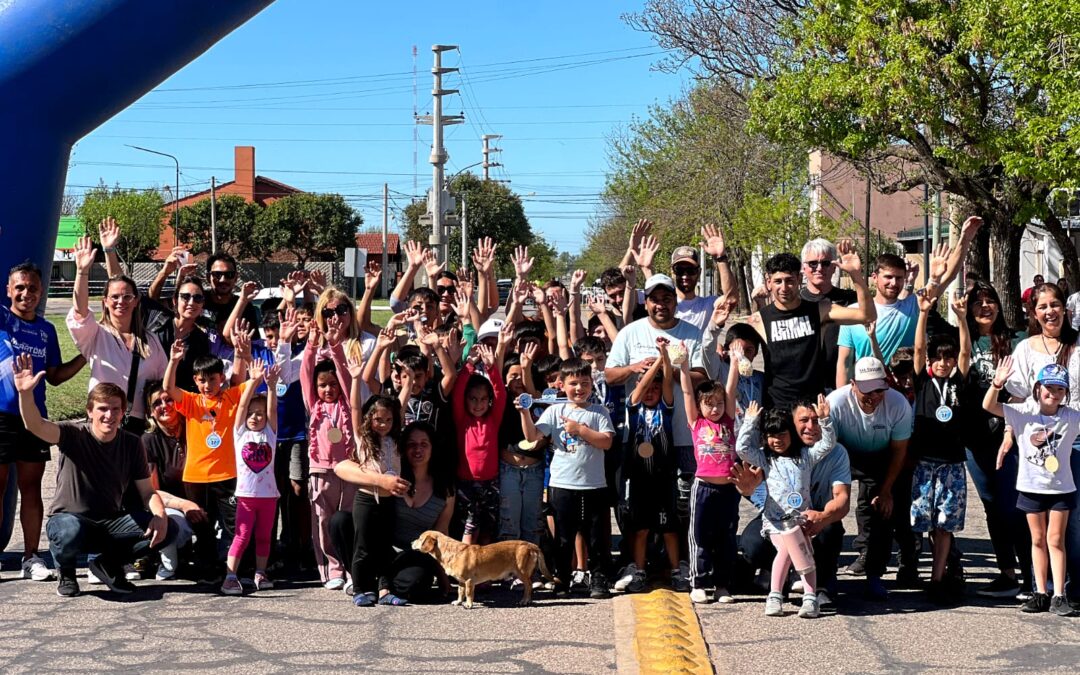 DEPORTE, JUEGOS Y MERIENDA COMPARTIDA EN EL BARRIO ESPERANZA