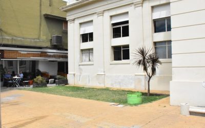 DESDE EL LUNES, EL MUNICIPIO INSTALA UN PUESTO PARA QUE SE REGISTREN LAS PERSONAS QUE QUIERAN VACUNARSE CONTRA EL COVID-19