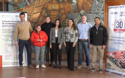 LA MUNICIPALIDAD RECIBIÓ HOY (MIÉRCOLES) DE FERRO EXPRESO PAMPEANO LA DONACIÓN DE ELEMENTOS DE SEGURIDAD VIAL PARA LOS PASOS A NIVEL