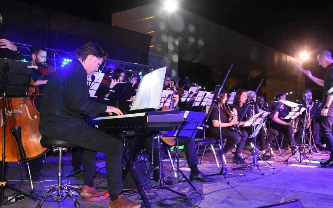 LA BIG BAND TOCARA UN REPERTORIO QUE ABARCA CANCIONES POPULARES DE LOS GENEROS JAZZ, ROCK, FUNK, POP Y BLUES