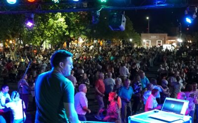 EL PLAYÓN DEL FERROCARRIL VOLVIÓ A CONVOCAR A GRAN CANTIDAD DE PÚBLICO EN LA CUARTA NOCHE DE MÚSICA EN LA ESTACIÓN