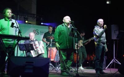 MÚSICA EN LA ESTACIÓN VOLVIÓ A REUNIR AL PÚBLICO EN UNA NOCHE A PURO RITMO EN EL PLAYÓN DEL FERROCARRIL