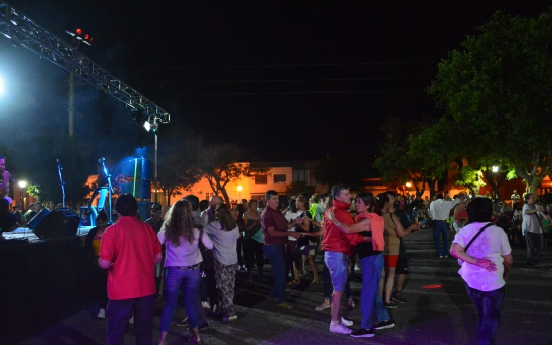 LA ALEGRÍA, BUENA ONDA Y LAS GANAS DE BAILAR SE ADUEÑARON ANOCHE (DOMINGO) DE LA SEGUNDA FECHA DE MÚSICA EN LA ESTACIÓN