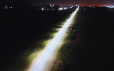 MODERNIZACIÓN DEL ALUMBRADO PÚBLICO: EL MUNICIPIO COMPLETÓ EL RECAMBIO DE LUMINARIAS LED EN EL ACCESO RODRÍGUEZ MERA Y AVANZA EN CUELLO – FOSTER – RIVADAVIA