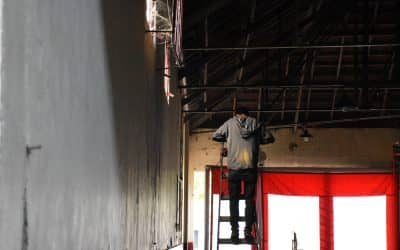 EL MUNICIPIO TRABAJA EN EL RECAMBIO DE LA CAÑERÍA ELÉCTRICA EN EL CEF 18