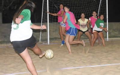 OLIMPIADAS DEL REENCUENTRO Y LA JUVENTUD: HOY PUEDE DEFINIRSE EL CAMPEÓN DE FUTBOL FEMENINO PLAYA