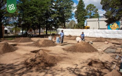 EL MUNICIPIO INICIÓ LA OBRA PARA TECHAR CUATRO CANCHAS DE TEJO EN LA PLAZOLETA “MARÍA CASTAÑA”