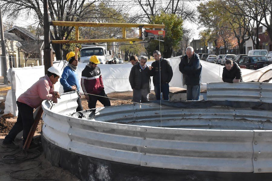 EL INTENDENTE RECORRIÓ LA OBRA DE DORREGO Y ALSINA: “ES UNA INTERVENCIÓN MUY GRANDE CON UN SISTEMA QUE GARANTIZA LA SEGURIDAD DE LOS EMPLEADOS”