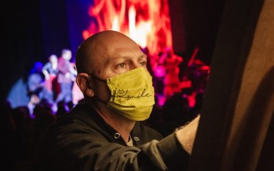 MAÑANA (JUEVES) SE SORTEAN CINCO (5) OBRAS PICTÓRICAS PRODUCIDAS POR LOS ARTISTAS PLÁSTICOS DURANTE LA PRESENTACIÓN DEL ESPECTÁCULO “AVE FÉNIX”