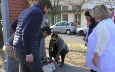 DÍA DEL MAESTRO: SE COLOCÓ UNA OFRENDA FLORAL EN HOMENAJE A DOMINGO FAUSTINO SARMIENTO