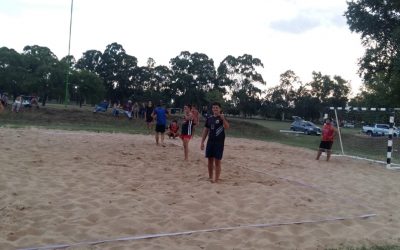 OLIMPÍADAS DEL REENCUENTRO Y LA JUVENTUD: VICTORIAS DE LA BIRRERÍA TL Y EL REJUNTE ATR RAQUETAZO, EN BÁSQUETBOL