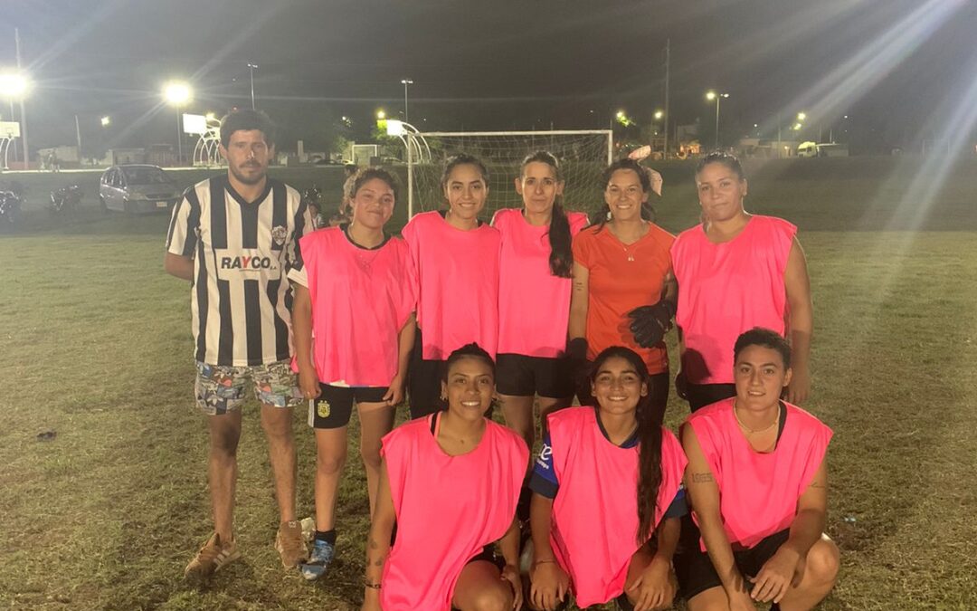 OLIMPÍADAS DEL REENCUENTRO 2024: EN LA SEGUNDA FECHA DE FÚTBOL 5 FEMENINO GANARON LAS PIBAS, LA ESQUINA, LEGENDARIAS I, LEGENDARIAS II, LAS FABRIQUERAS, BAGUAL Y LA CLAVE