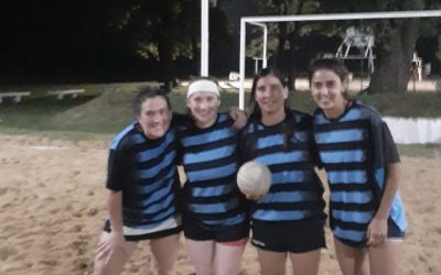 LAS URRACAS SE CONSAGRARON CAMPEONAS EN EL TORNEO DE CESTO BEACH DE LAS OLIMPÍADAS DEL REENCUENTRO Y LA JUVENTUD