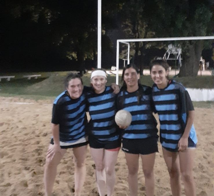 LAS URRACAS SE CONSAGRARON CAMPEONAS EN EL TORNEO DE CESTO BEACH DE LAS OLIMPÍADAS DEL REENCUENTRO Y LA JUVENTUD