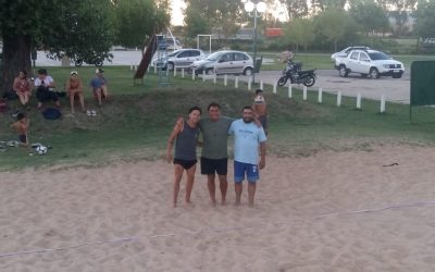LAS OLIMPIADAS DEL REENCUENTRO Y LA JUVENTUD CIERRAN OTRA SEMANA DE ACTIVIDADES CON HOCKEY FEMENINO SOBRE CÉSPED Y BEACH VOLEY FEMENINO