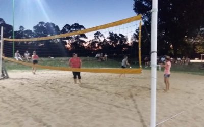 EL HOCKEY SOBRE CÉSPED FEMENINO Y EL BEACH VOLEY FEMENINO REANUDAN HOY OLIMPÍADAS DEL REENCUENTRO Y LA JUVENTUD