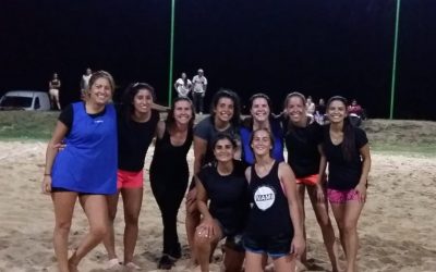 OLIMPÍADAS DEL REENCUENTRO Y LA JUVENTUD: LAS CHICAS SUPERPODEROSAS SE CONSAGRARON CAMPEONAS EN BEACH HANDBALL FEMENINO