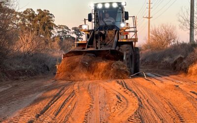 SE REALIZARON TAREAS DE LIMPIEZA EN LA CALLE NÉSTOR KIRCHNER A METROS DE LA AMPLIACIÓN URBANA