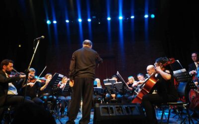 LAS ORQUESTAS SINFÓNICA Y JUVENIL DE LA ESCUELA MUNICIPAL DE MÚSICA SE PRESENTARON EN EL TEATRO ANTE UN PÚBLICO QUE DISFRUTÓ DE UN VARIADO REPERTORIO