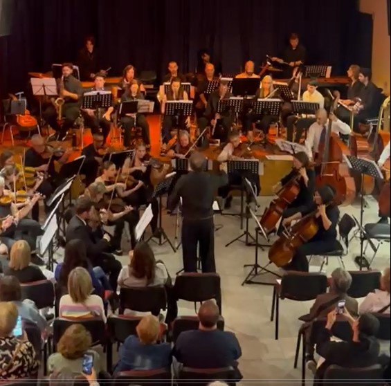 LA ORQUESTA SINFÓNICA SE PRESENTÓ ANTE BUEN MARCO DE PÚBLICO EN LA CASA DE LA HISTORIA Y LA CULTURA
