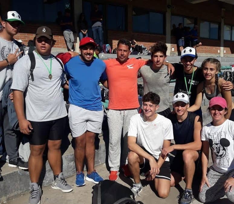 UNA DELEGACIÓN DE 13 JÓVENES DEL PÚA VIAJA HOY A COMODORO RIVADAVIA A PARTICIPAR DE LA COPA NACIONAL DE ATLETISMO