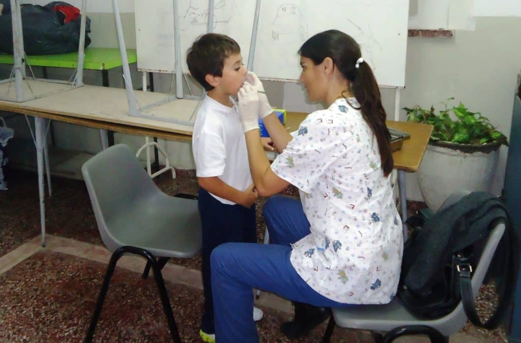 El viernes 30 los CAPS atenderán hasta las 12 hs.