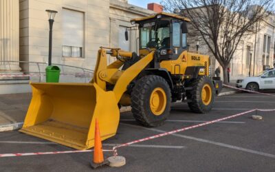 EL MUNICIPIO SIGUE INVIRTIENDO EN MAQUINARIAS: AHORA 75 MILLONES DE PESOS EN UNA PALA CARGADORA