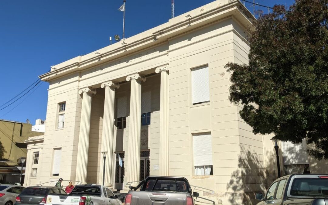 EL MUNICIPIO DEPOSITÓ HOY (JUEVES) LOS SALARIOS PARA TODO EL PERSONAL CON EL AUMENTO ACORDADO PARA AGOSTO