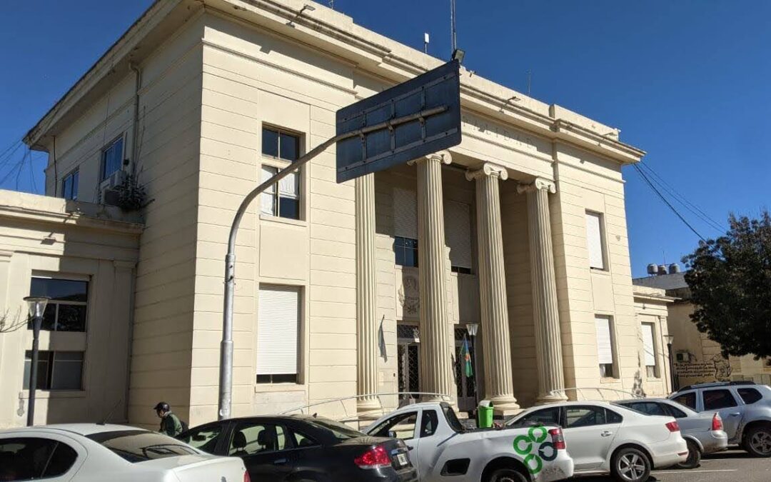 EL MUNICIPIO DEPOSITÓ HOY (MARTES) LOS SALARIOS PARA TODO EL PERSONAL CON EL AUMENTO ACORDADO PARA ABRIL