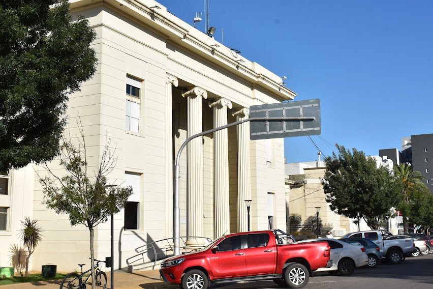 EL INTENDENTE DISPUSO UN FONDO DE $25 MILLONES PARA DAR CRÉDITOS A EMPLEADOS MUNICIPALES PARA REFACCIONAR O MEJORAR SUS VIVIENDAS