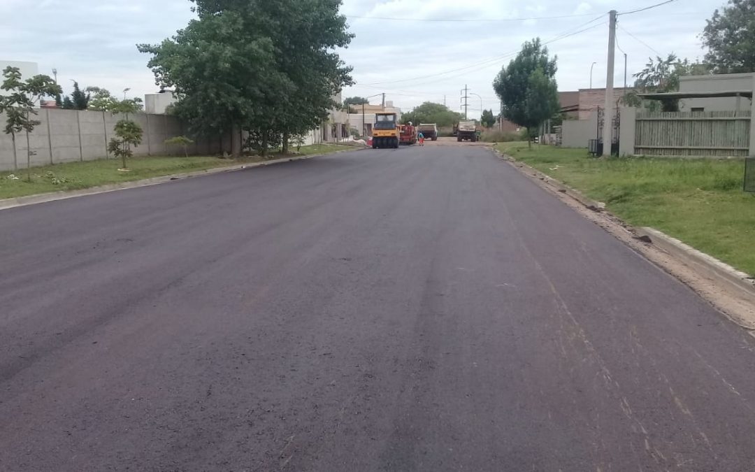 QUEDÓ FINALIZADA LA OBRA DE PAVIMENTO EN CALLE TAVOLONI, ENTRE BELGRANO Y DORREGO, EN EL MARCO DEL PLAN DE PAVIMENTACIÓN QUE REALIZA EL MUNICIPIO