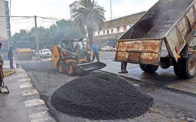 Se realizan tareas de pavimentación en el centro y en el barrio Ameghino