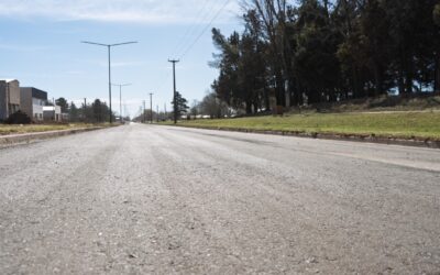 EL MUNICIPIO PAVIMENTÓ LA CALLE REGIMIENTO 3 DE CABALLERÍA ENTRE PINCÉN Y FREYRE