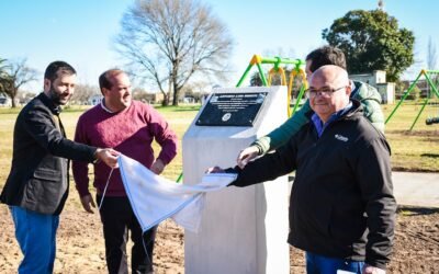 SE DESCUBRIÓ UNA PLACA EN HOMENAJE AL PRÓCER ANTONIO LUIS BERUTI EN EL PREDIO DE LA ESCUELA MUNICIPAL, UN ESPACIO DE REFLEXIÓN Y RECREACIÓN