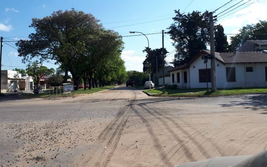 EL MUNICIPIO REPARÓ UNA ROTURA EN EL CANAL PLUVIAL DE LA CALLE PASTEUR, ENTRE DI GERÓNIMO Y VIGNAU