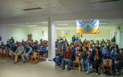 EL MUNICIPIO RECIBIÓ LA DONACIÓN DE UN DESFIBRILADOR PARA INCORPORAR A LA RED PÚBLICA DE CARDIOPROTECCIÓN QUE FUE ENTREGADO POR LA EMPRESA CAMUZZI EN UNA JORNADA DE CAPACITACIÓN DE RCP