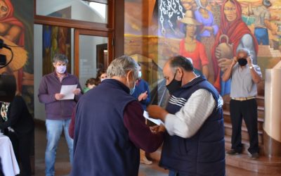 EL INTENDENTE DESTACÓ “EL COMPROMISO” DE LOS TRABAJADORES, EN EL ACTO DE ENTREGA DEL PREMIO POR LOS 30 AÑOS DE SERVICIO EN EL MUNICIPIO