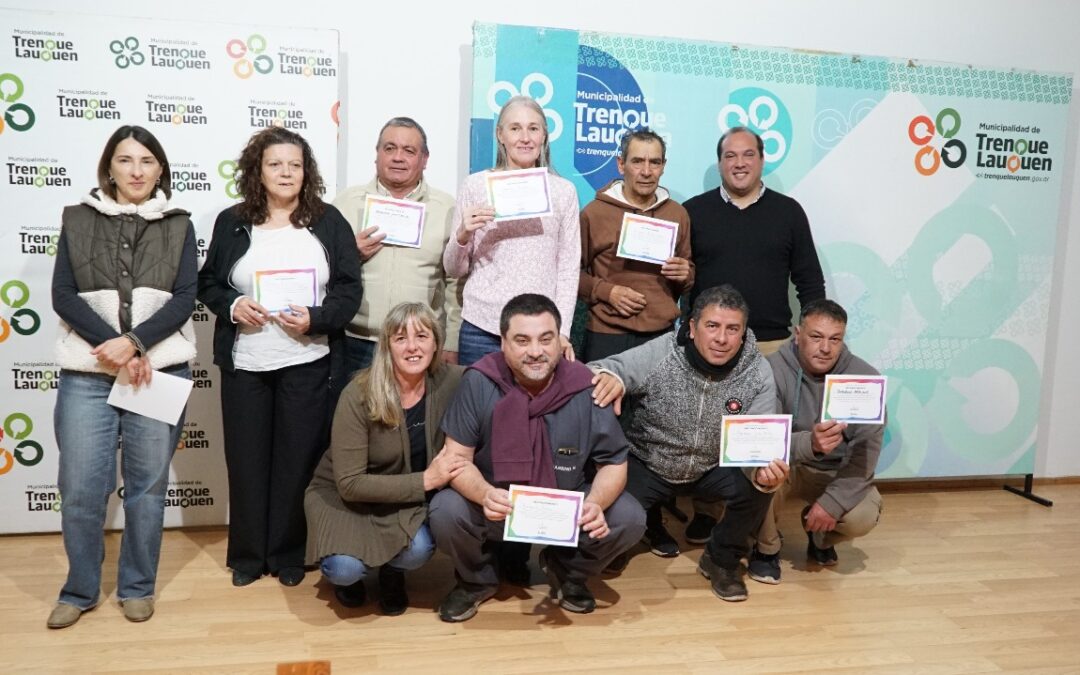 EL INTENDENTE DESTACÓ EL ESFUERZO DE LOS TRABAJADORES MUNICIPALES EN EL ACTO DE ENTREGA DE LOS PREMIOS POR LOS 30 AÑOS DE SERVICIO