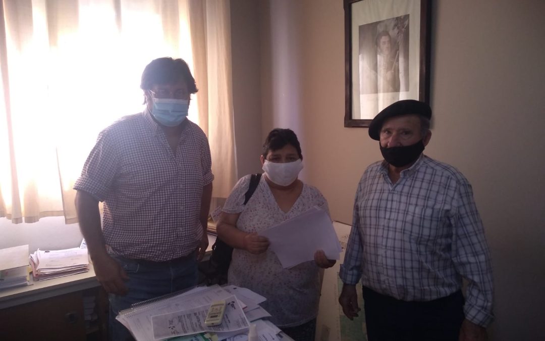 PREMIOS ESTÍMULO: OTRO VECINO GANADOR DEL ÚLTIMO SORTEO DEL AÑO SE ACERCÓ AL MUNICIPIO A RETIRAR SU PREMIO