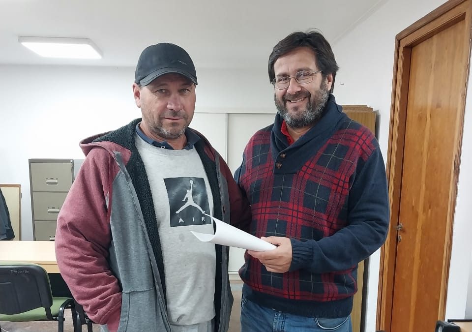 PREMIOS ESTÍMULO: UN VECINO DE 30 DE AGOSTO QUE RESULTÓ FAVORECIDO EN EL PRIMER SORTEO DEL AÑO SE ACERCÓ AL MUNICIPIO A RETIRAR SU PREMIO