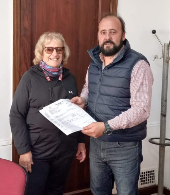 PREMIOS ESTÍMULO: LA MUNICIPALIDAD ENTREGÓ HOY (MIÉRCOLES) EL PREMIO A UNA VECINA GANADORA DEL PRIMER SORTEO DEL AÑO