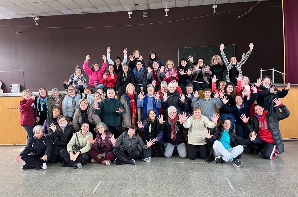 EN UNA JORNADA CARGADA DE ACTIVIDADES Y CON MUCHA ALEGRÍA, EL PROGRAMA DE GIMNASIA PARA ADULTAS FESTEJÓ LOS DIEZ AÑOS DE LA ACTIVIDAD